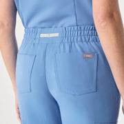 https://cdn.shopify.com/s/files/1/0139/8942/files/Q4_2024_11_CEILBLUE_UMANJOGGER_MELANIE_0268.jpg?v=1734030821