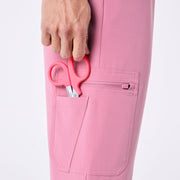 https://cdn.shopify.com/s/files/1/0139/8942/files/Q4_2024_11_CHALKPINK_BREYJOGGER_SCOTT_623.jpg?v=1736438984