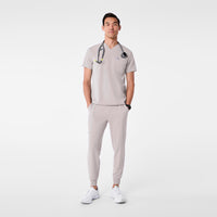 Leon Three-Pocket Scrub Top™
