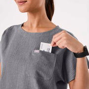https://cdn.shopify.com/s/files/1/0139/8942/files/Q4_2024_11_GRAPHITE_ARUATOP_CHARO_115.jpg?v=1735842375