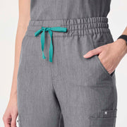 https://cdn.shopify.com/s/files/1/0139/8942/files/Q4_2024_11_GRAPHITE_HWDOWA_MELANIE_1049_ebdad5aa-9545-4fac-bc5a-efd9eb32b96c.jpg?v=1734025835