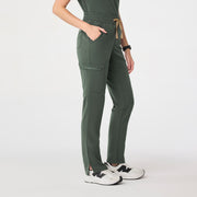 https://cdn.shopify.com/s/files/1/0139/8942/files/Q4_2024_11_MOSS_HWDOWA_MELANIE_0785_c6c1a031-f0fe-4aa9-9a1f-00434434d1b8.jpg?v=1734130045