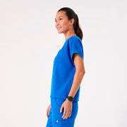 https://cdn.shopify.com/s/files/1/0139/8942/files/Q4_2024_11_ROYALBLUE_ARUATOP_CHARO_407.jpg?v=1735857527