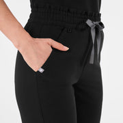 https://cdn.shopify.com/s/files/1/0139/8942/files/Q4_2024_12_BLACK_DAVIAHW_MADI_2540.jpg?v=1736358630