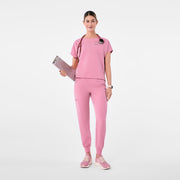 https://cdn.shopify.com/s/files/1/0139/8942/files/Q4_2024_12_CHALKPINK_ARUATOP_MADI_668.jpg?v=1736357118