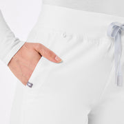 https://cdn.shopify.com/s/files/1/0139/8942/files/Q4_2024_12_CHALKPINK_OPTICWHITE_ALVAHW_MADI_2480.jpg?v=1736357683