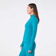 https://cdn.shopify.com/s/files/1/0139/8942/files/Q4_2024_12_TEAL_CONTOURKNIT_CHARO_1103.jpg?v=1739903681