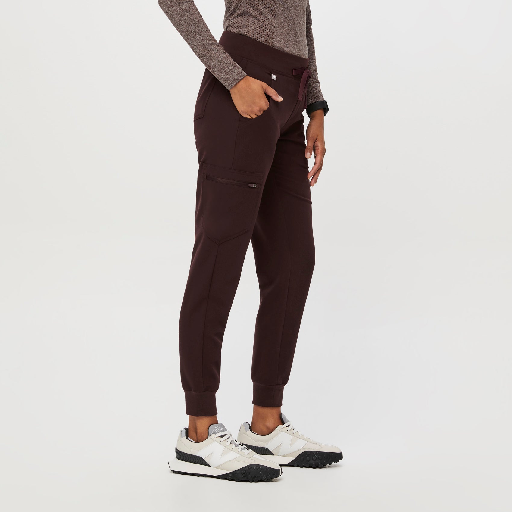https://cdn.shopify.com/s/files/1/0139/8942/files/Womens-BestSellerKit-Espresso-7.jpg?v=1695939655