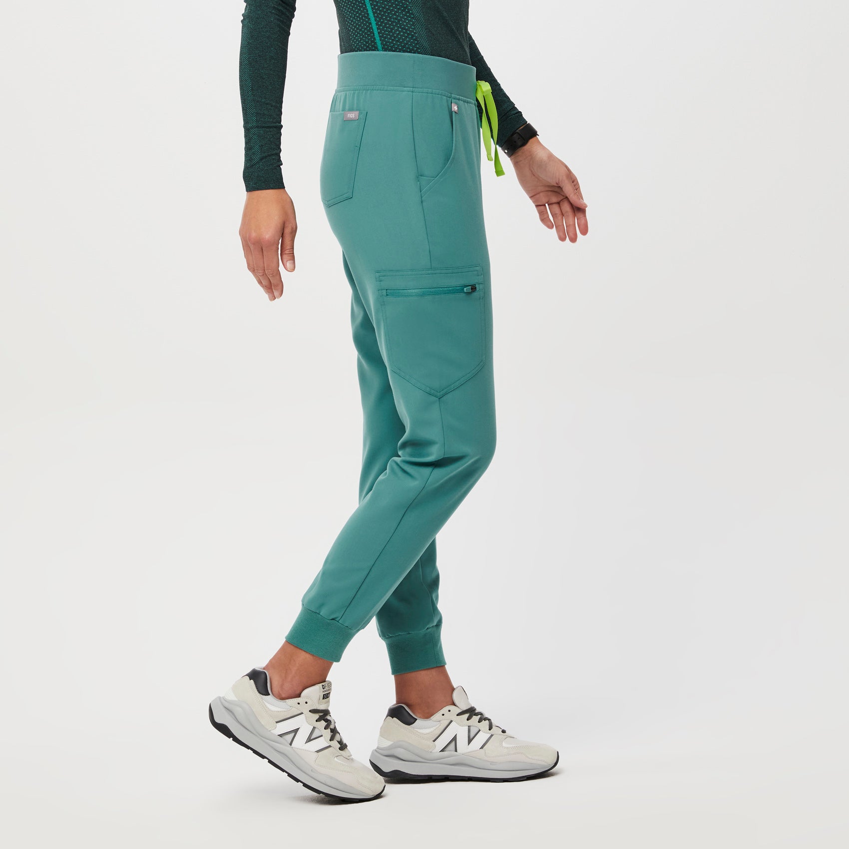 https://cdn.shopify.com/s/files/1/0139/8942/files/Womens-BestSellerKit-Marine-8.jpg?v=1686006232