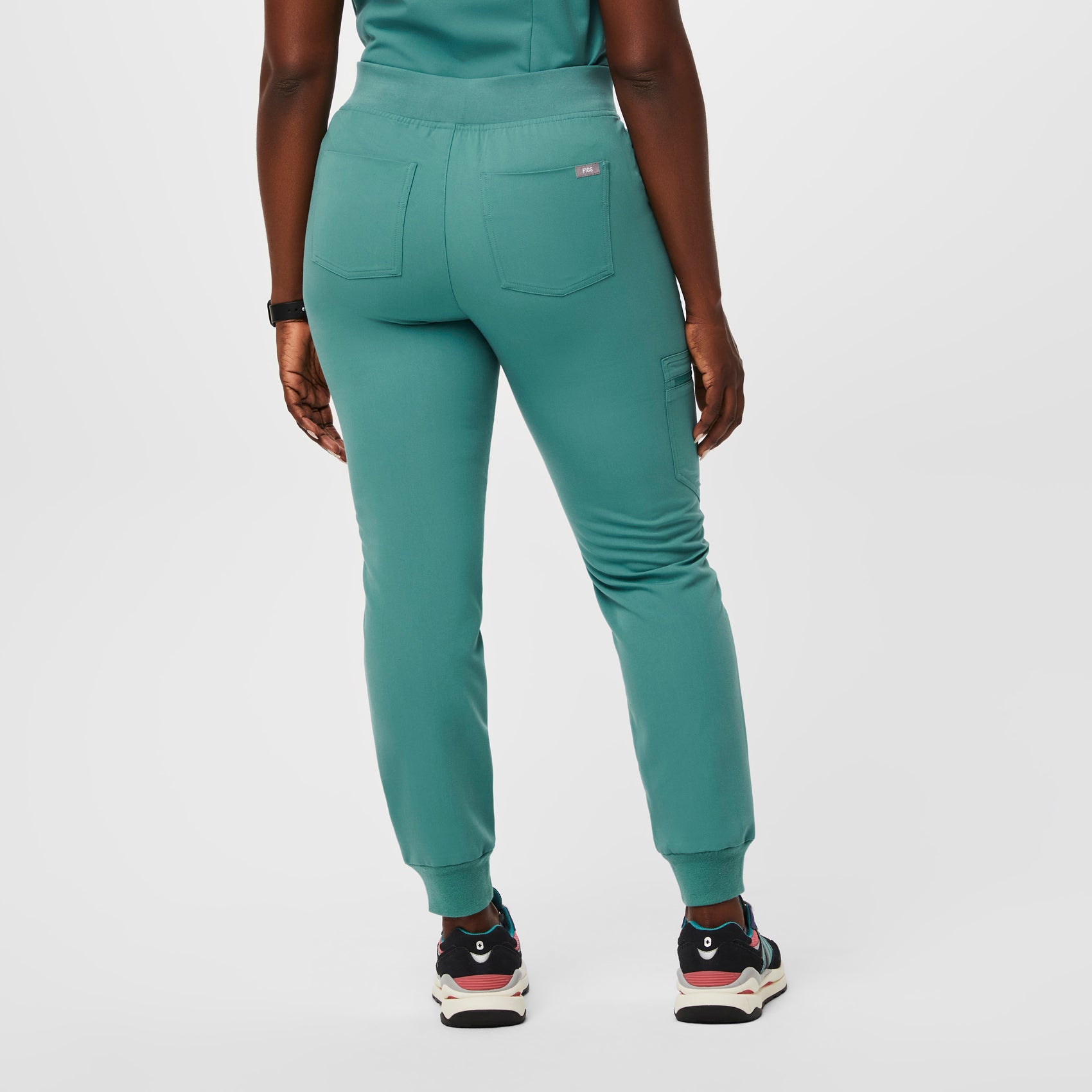 https://cdn.shopify.com/s/files/1/0139/8942/files/Womens-ThatShiftsCrayKit-ShockingPink.jpg?v=1686006331