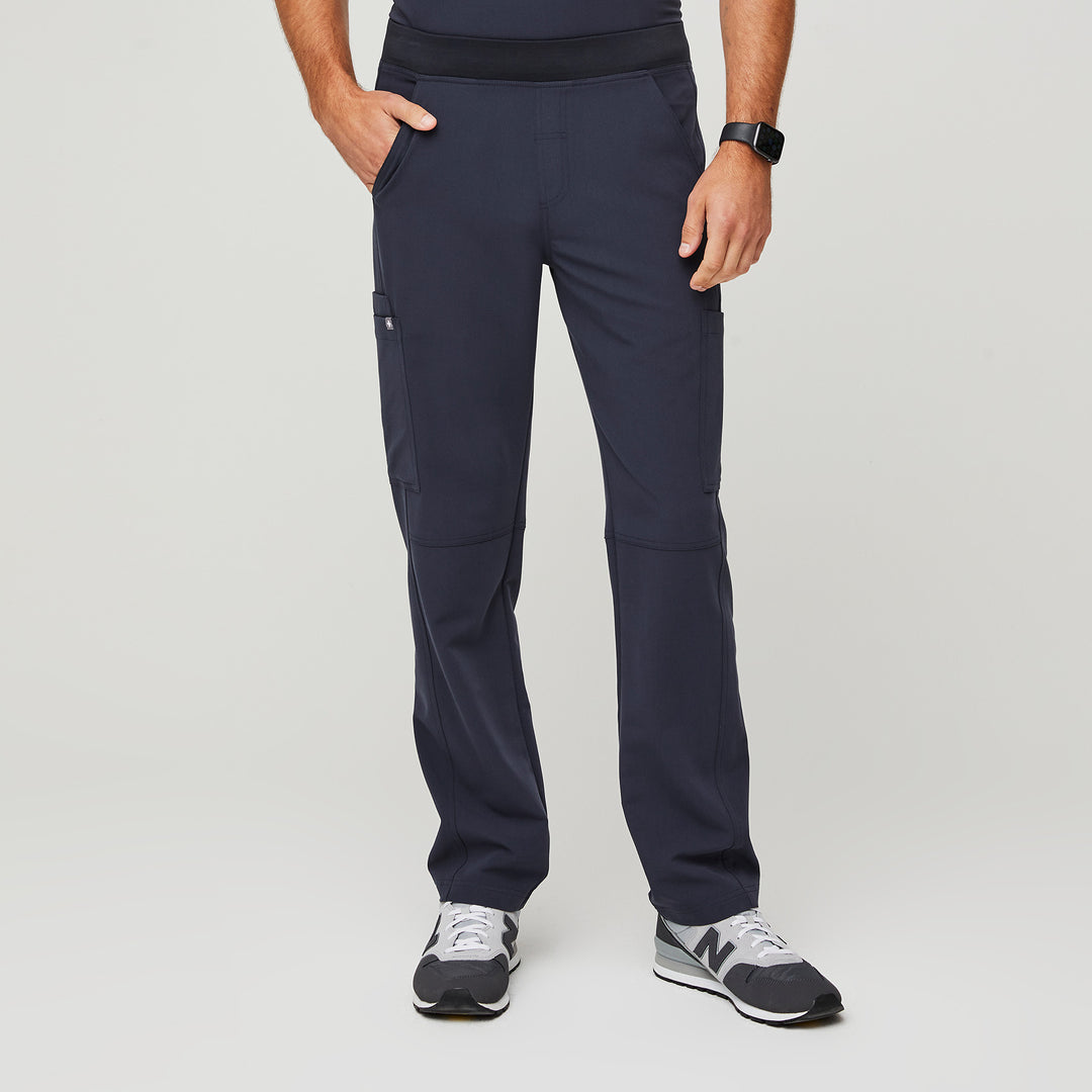 Men's Axim Cargo Scrub Pants™ · FIGS