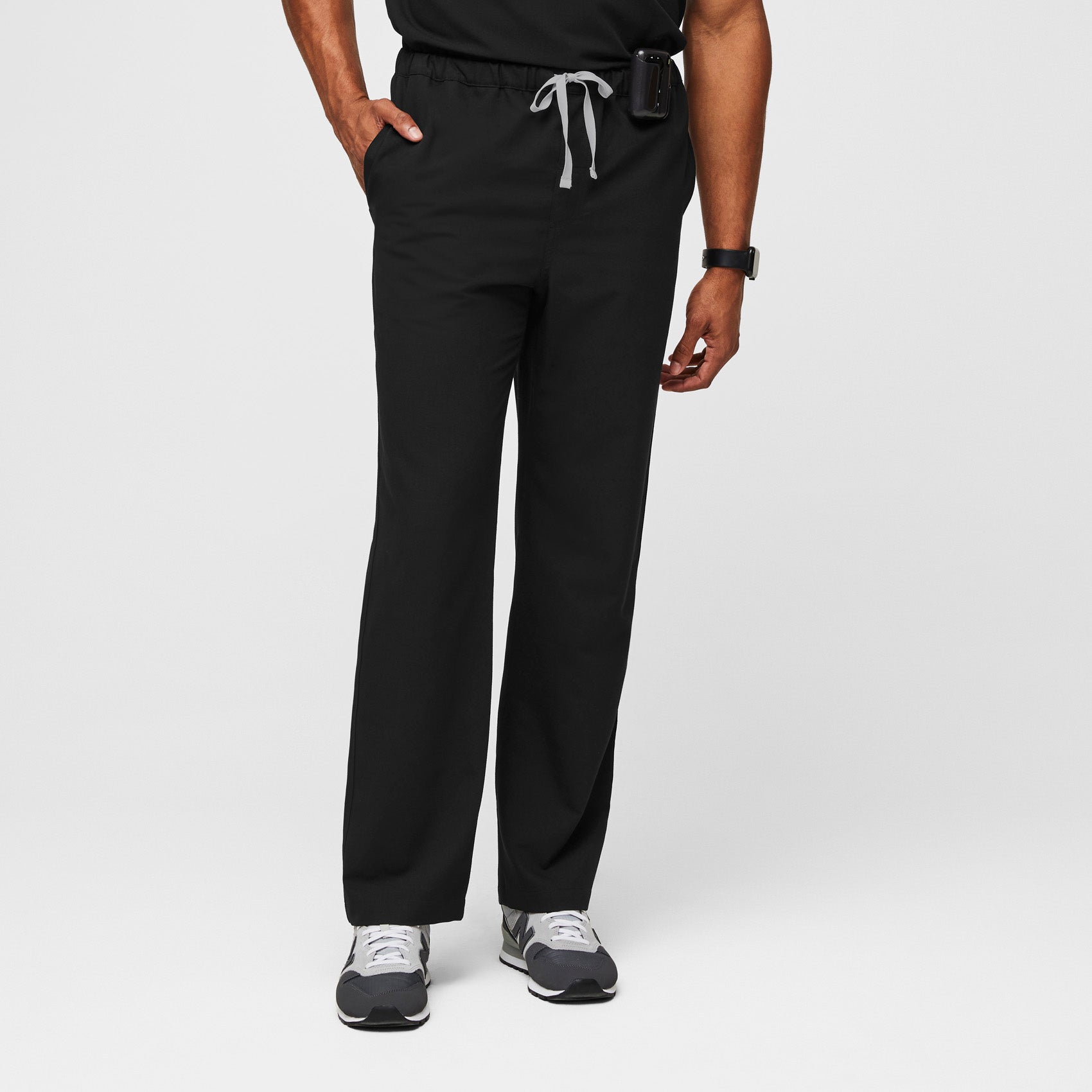https://cdn.shopify.com/s/files/1/0139/8942/products/Mens-ACProofKit-Black-7.jpg?v=1675463103