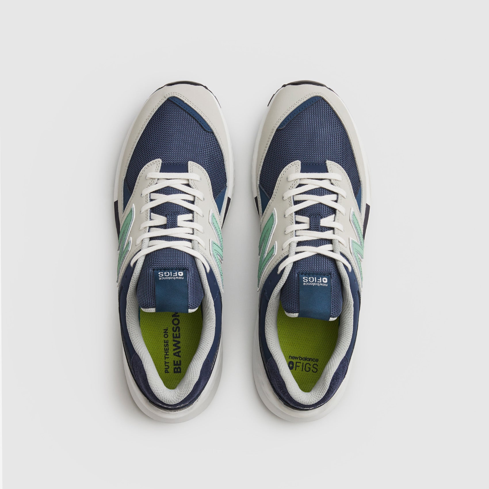 New balance sales 220 desert boots