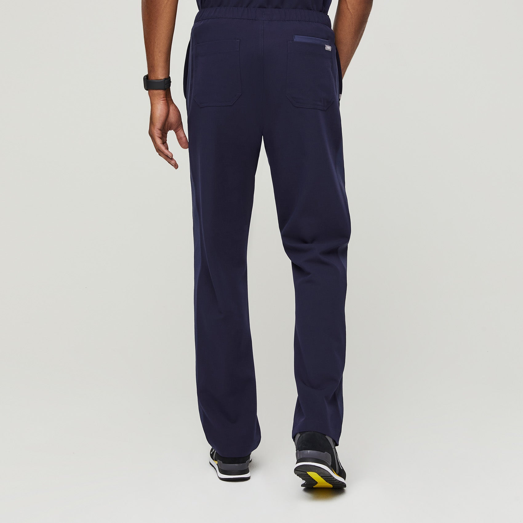 https://cdn.shopify.com/s/files/1/0139/8942/products/Mens-RMX-Pisco-Panel-Scrub-Pants-Navy-6.jpg?v=1631924285