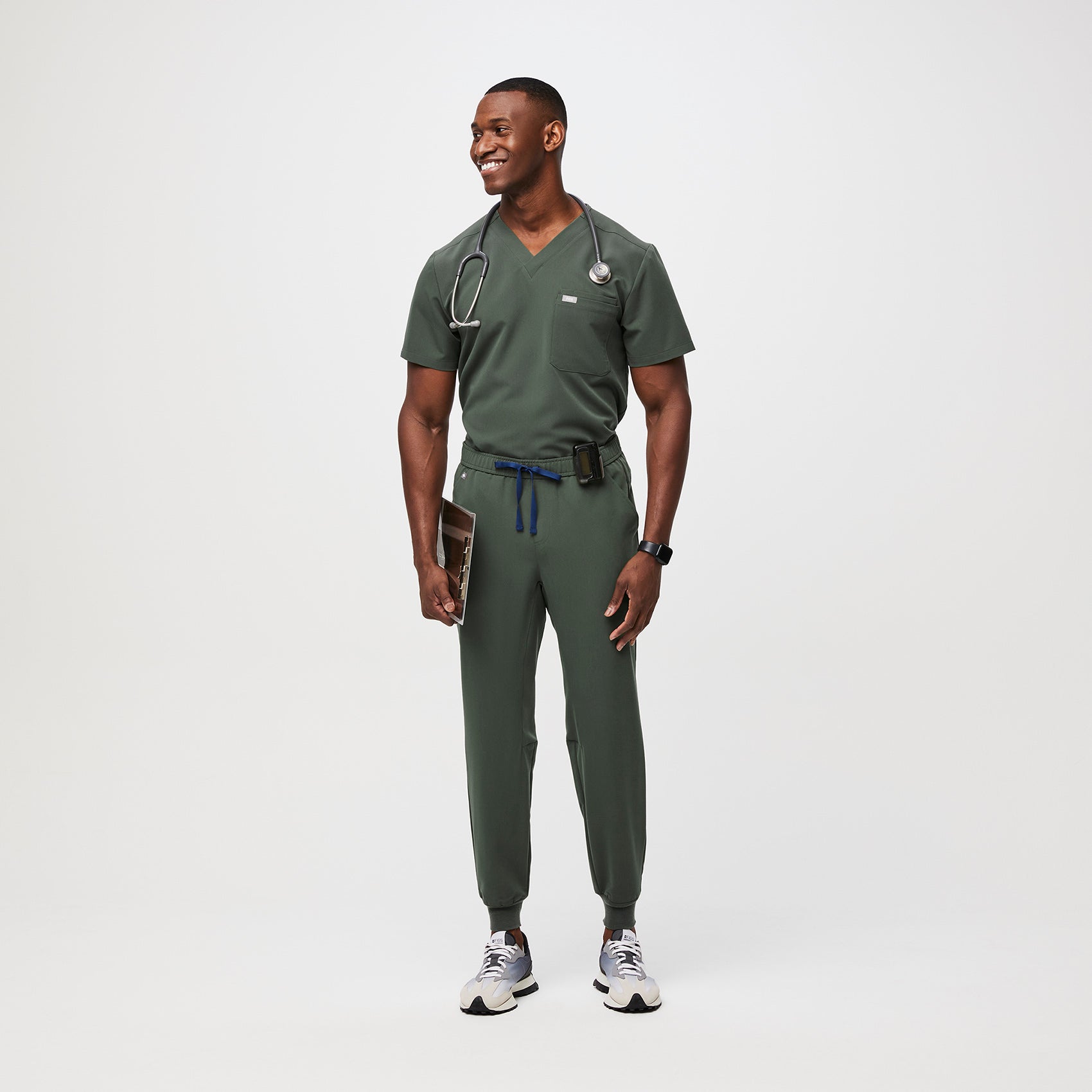 https://cdn.shopify.com/s/files/1/0139/8942/products/Mens-Tansen-Moss-M-2.jpg?v=1664920509