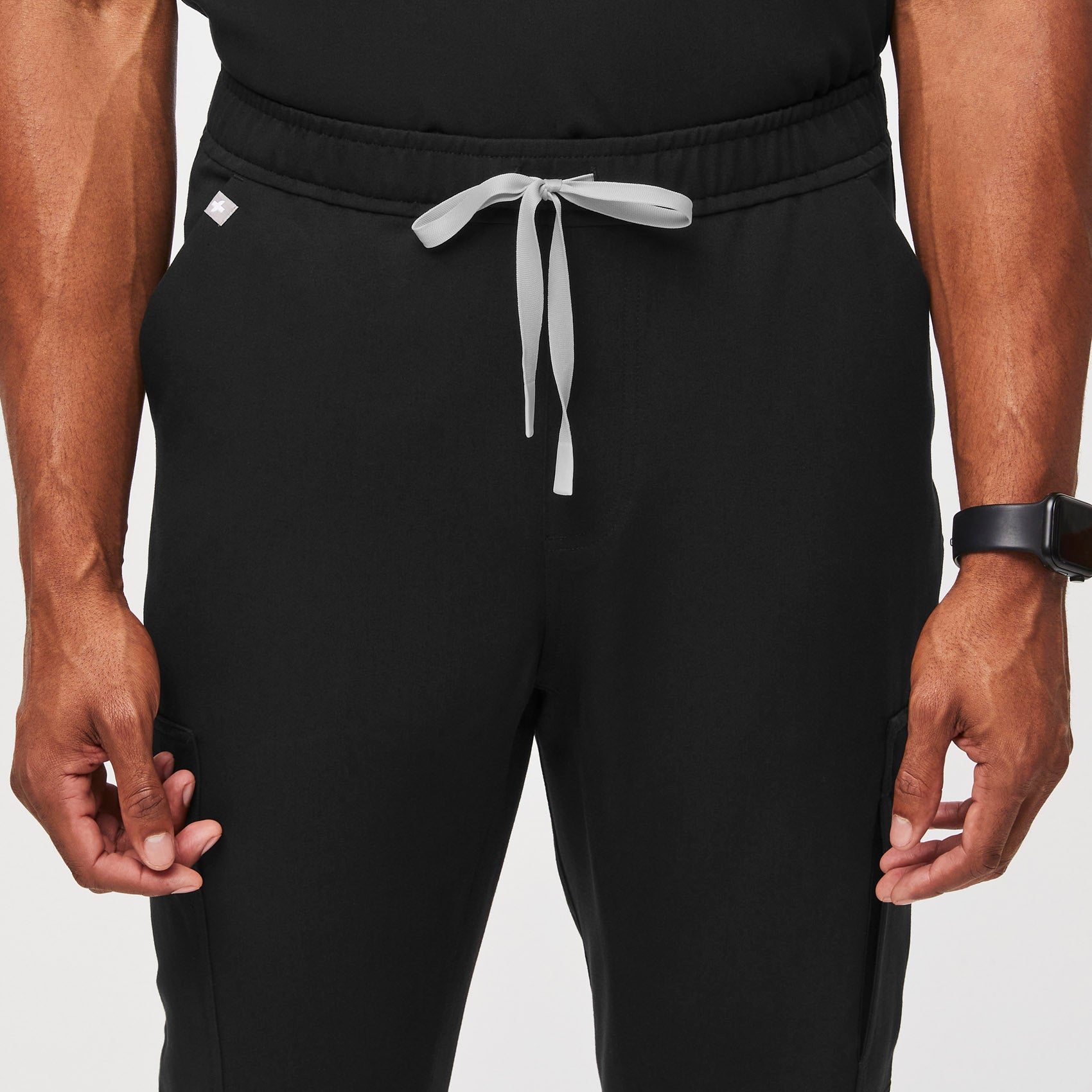 https://cdn.shopify.com/s/files/1/0139/8942/products/Mens-TansenCargo-Black-M-6.jpg?v=1662135316
