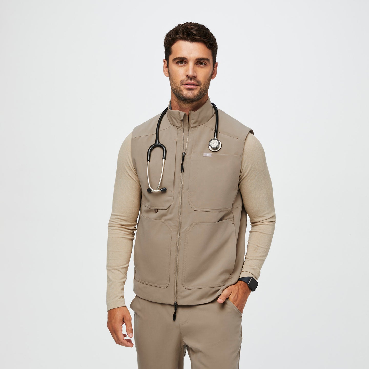 Men’s OnShift™ OnShift™ Utility Vest · FIGS