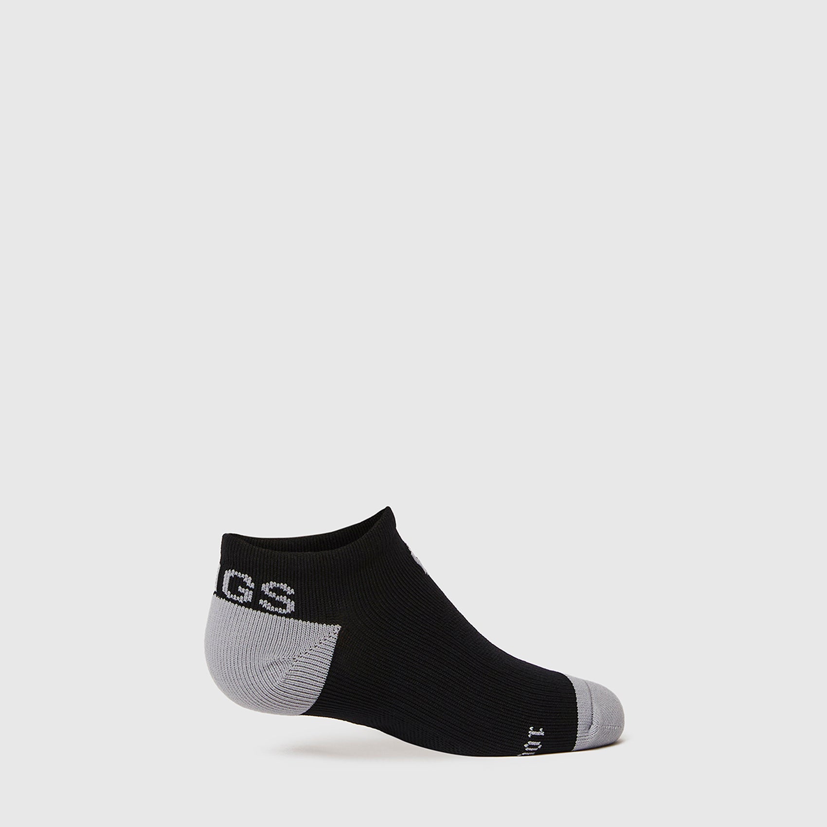 https://cdn.shopify.com/s/files/1/0139/8942/products/Q1_2022_12_BLACK_ANKLESOCKS_W_GHOST_16748.jpg?v=1674075888