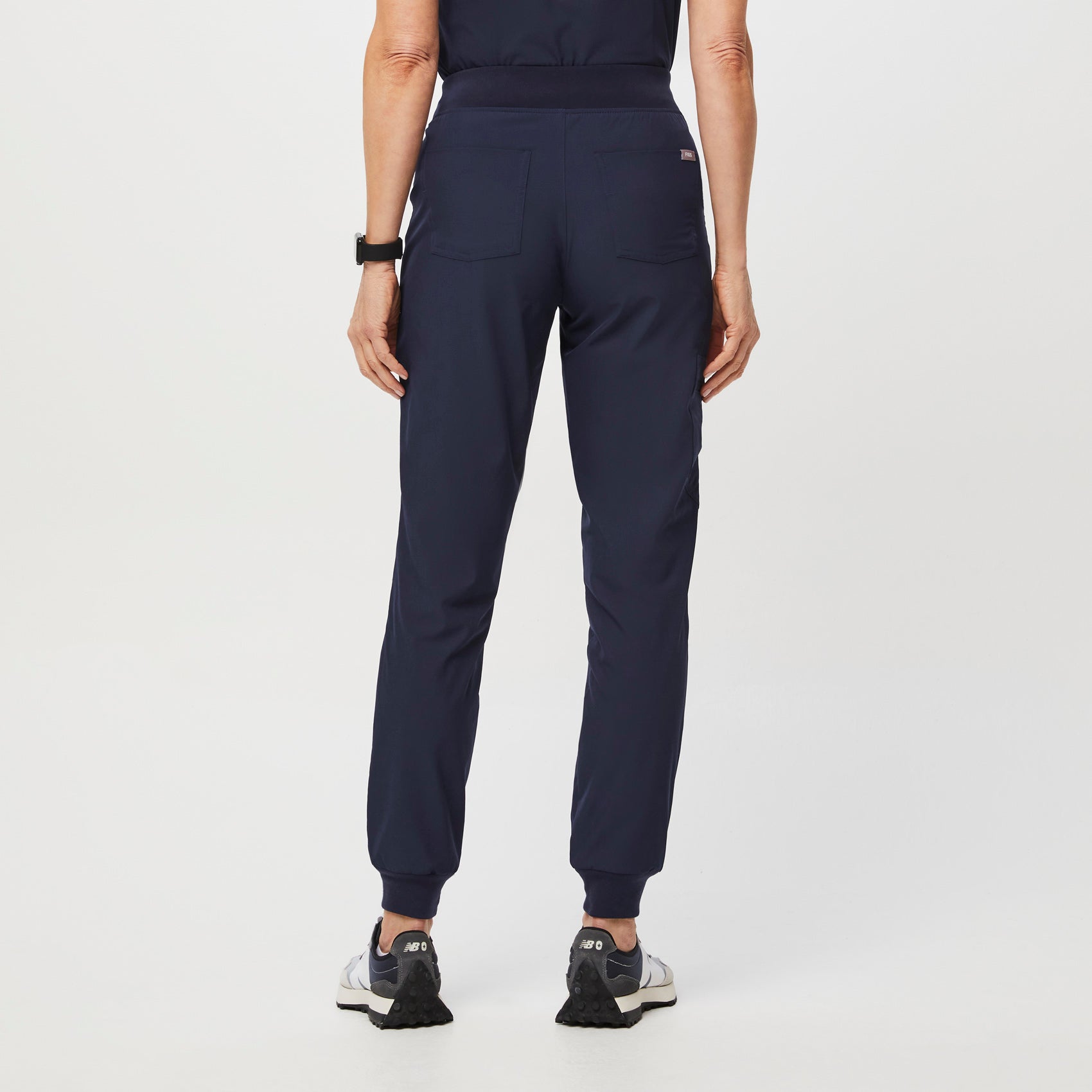 https://cdn.shopify.com/s/files/1/0139/8942/products/Q1_2022_12_FREEX-NAVY_HW-ZAMORA_W_TERA_180961.jpg?v=1679501764