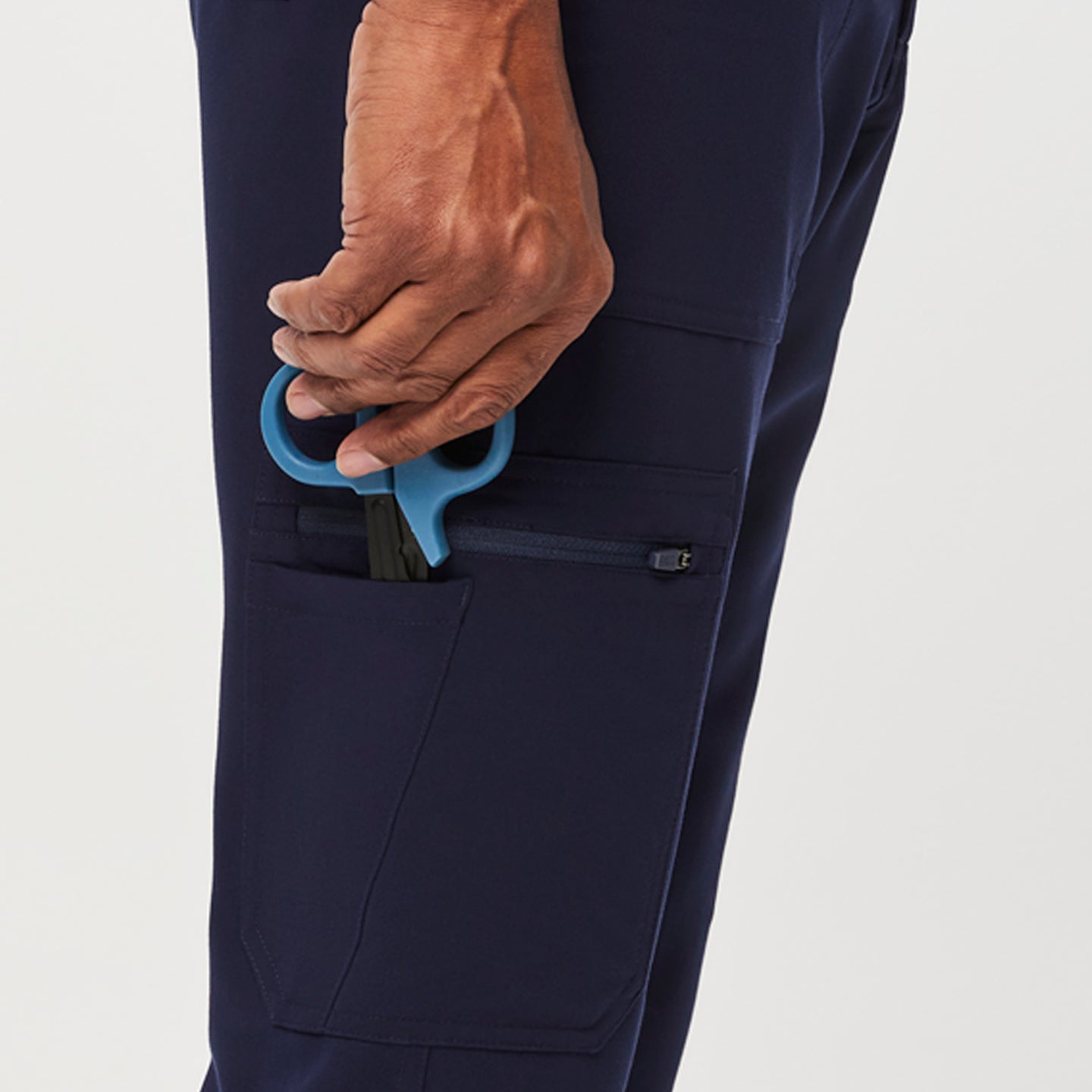 Men’s Slim Cairo™ Cargo Scrub Pants Navy · FIGS