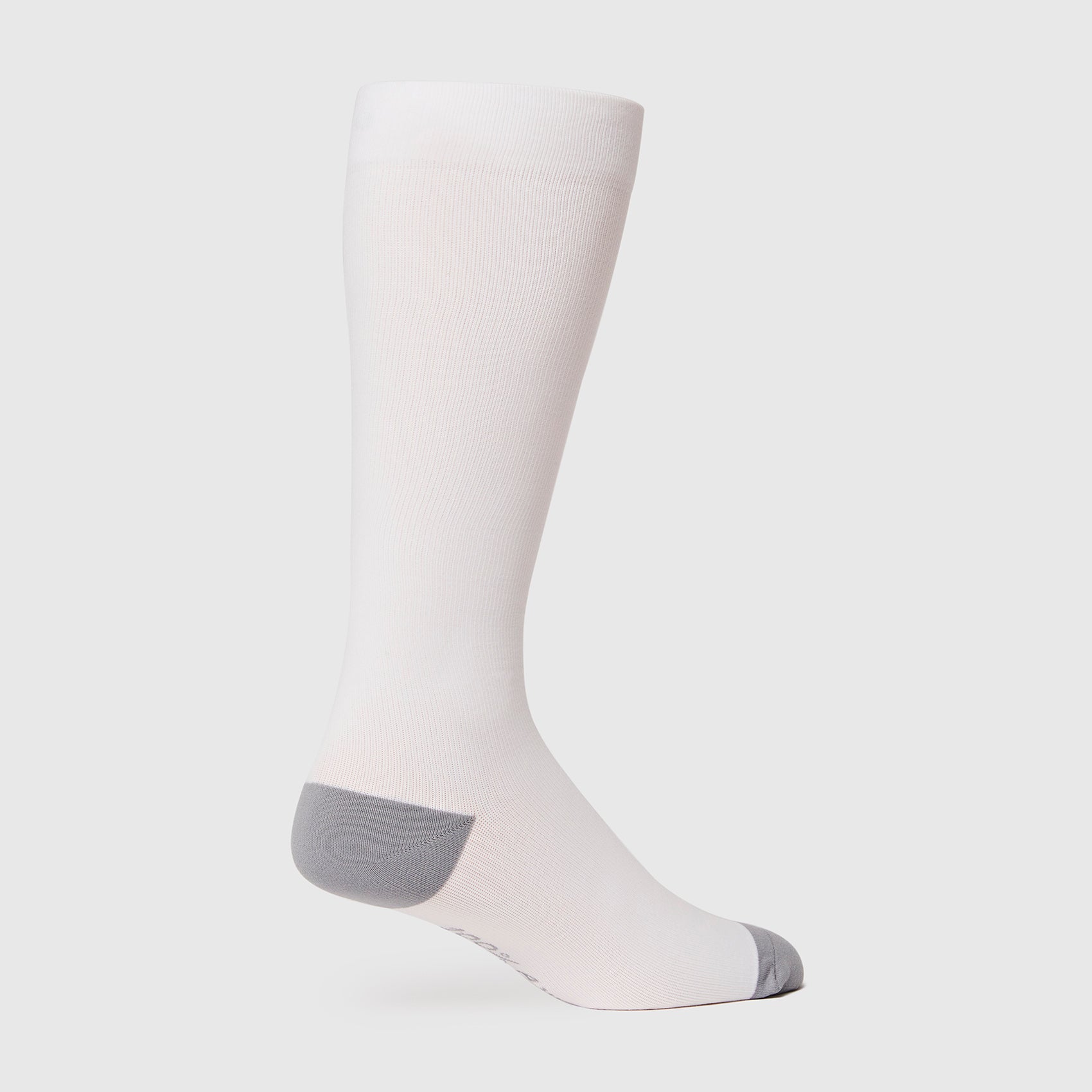 https://cdn.shopify.com/s/files/1/0139/8942/products/Q1_2022_12_WHITE_COMPRESSIONSOCKS_M_GHOST_16709.jpg?v=1674076860