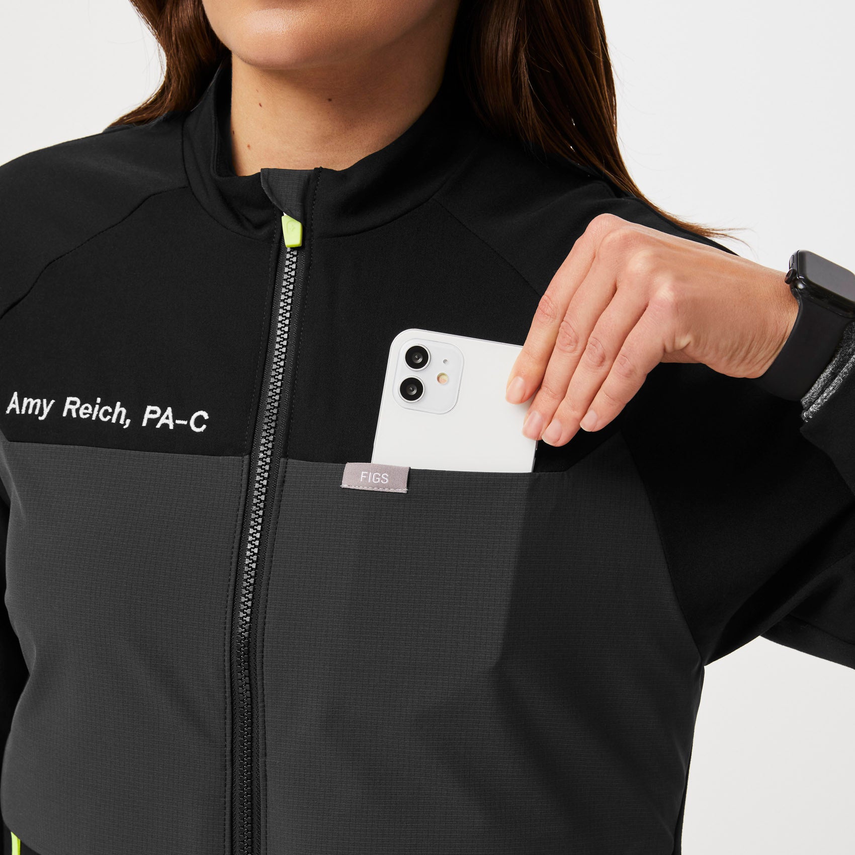 https://cdn.shopify.com/s/files/1/0139/8942/products/Q1_2023_02_BLACK_SYDNEY-DOUBLE-UTILITY_W_JOSIE_43488.jpg?v=1681344061