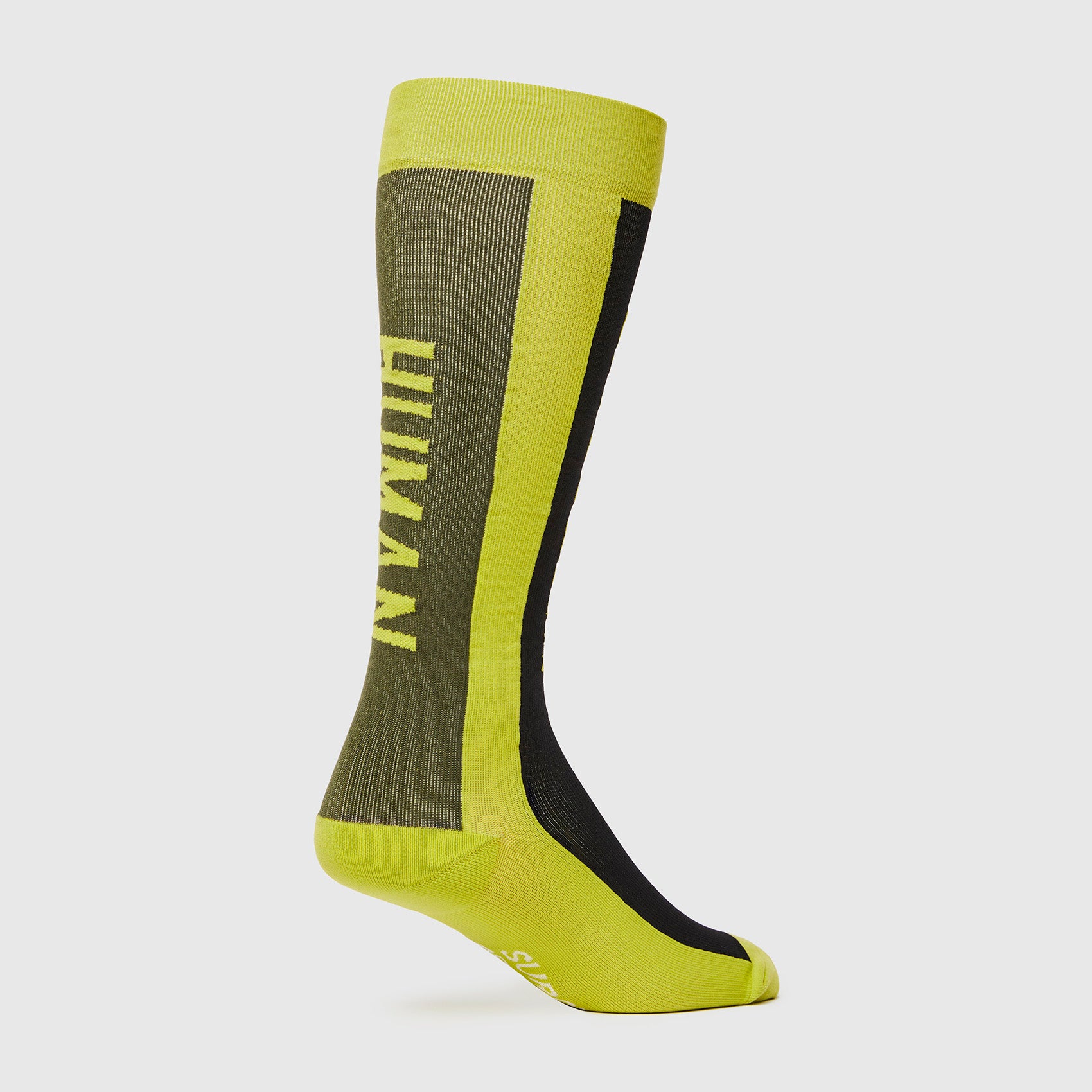 https://cdn.shopify.com/s/files/1/0139/8942/products/Q1_2023_02_LIMEADE_BLOCK-STRIPE-COMPRESSION-SOCKS_M_GHOST_31589.jpg?v=1682350876
