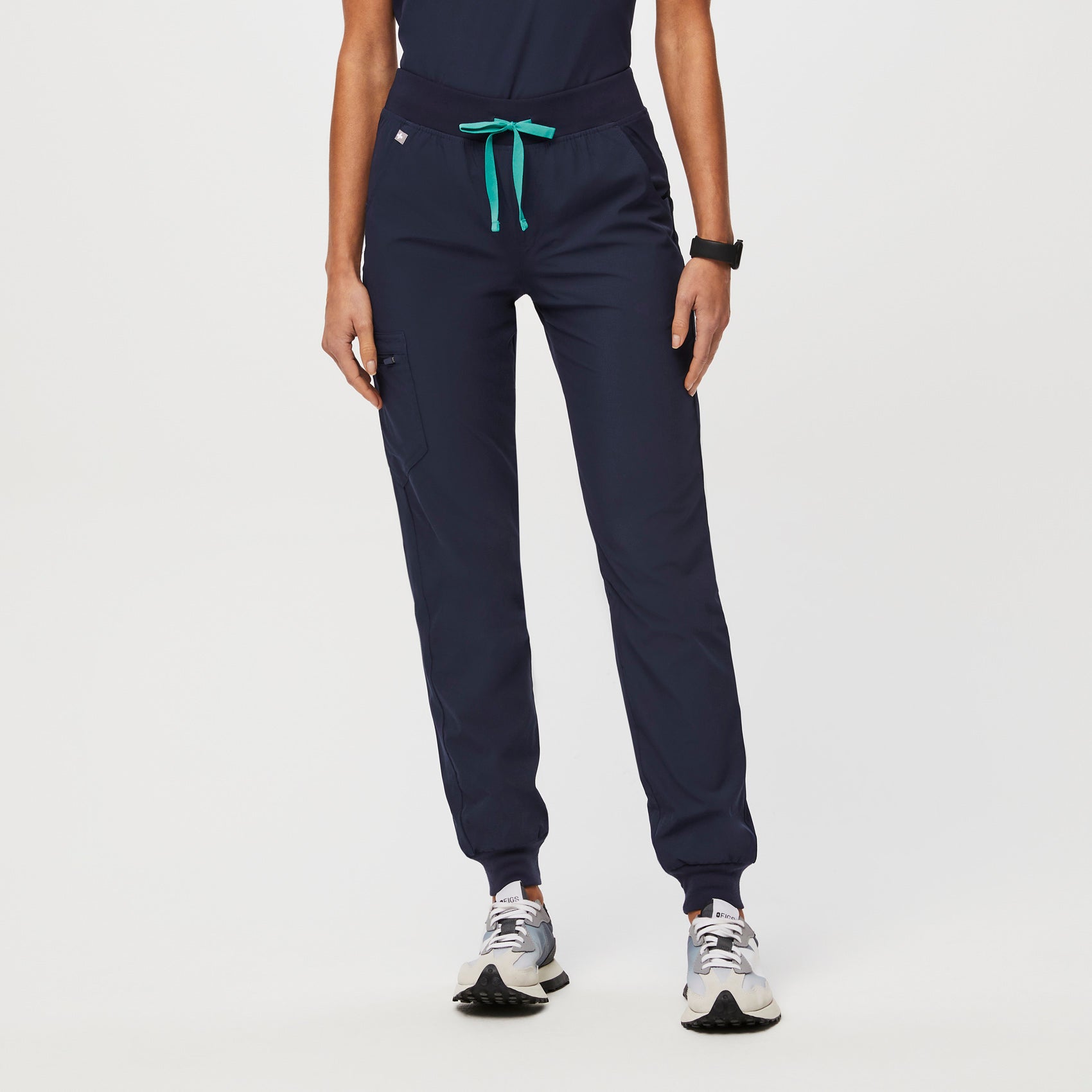 FIGS Zamora Jogger Style Scrub Pants for Women — Slim Fit, 6 Pockets, Yoga  Waistband, Ribbed Ankle Cuffs, Anti-Wrinkle, Raspberry Sorbet, XXS Petite :  Buy Online at Best Price in KSA 