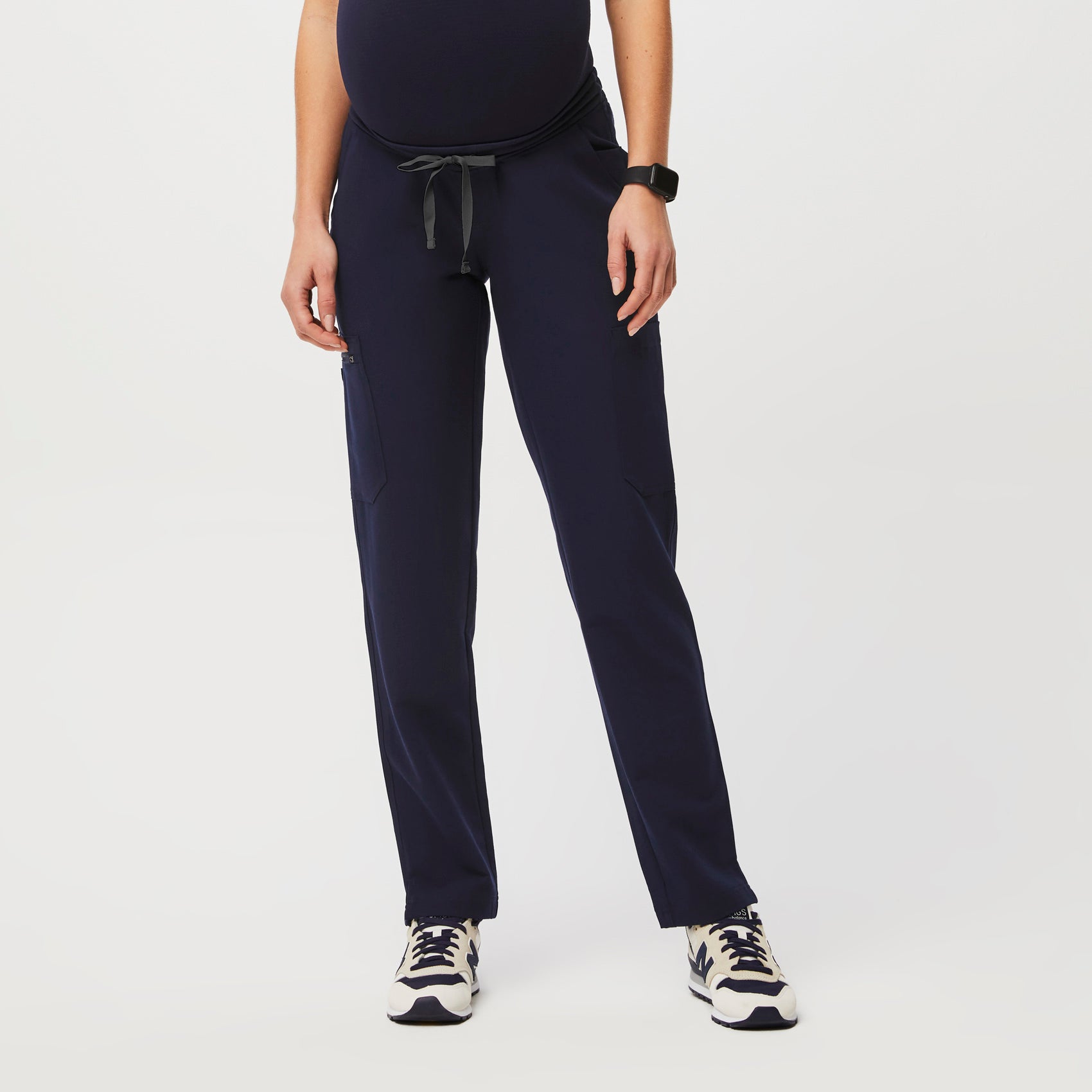 Pantalon d'uniforme médical maternité en coupe étroite Yola™ · FIGS