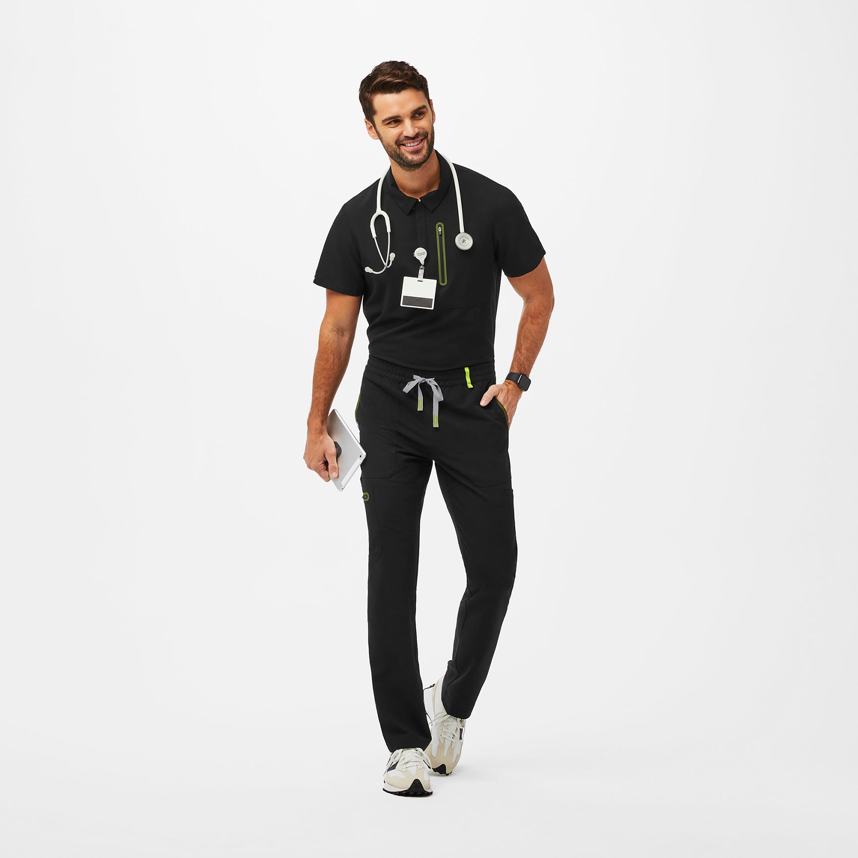 https://cdn.shopify.com/s/files/1/0139/8942/products/Q1_2023_12_BLACK_CAIRO-CONTRAST_M_RYAN_006.jpg?v=1676512687