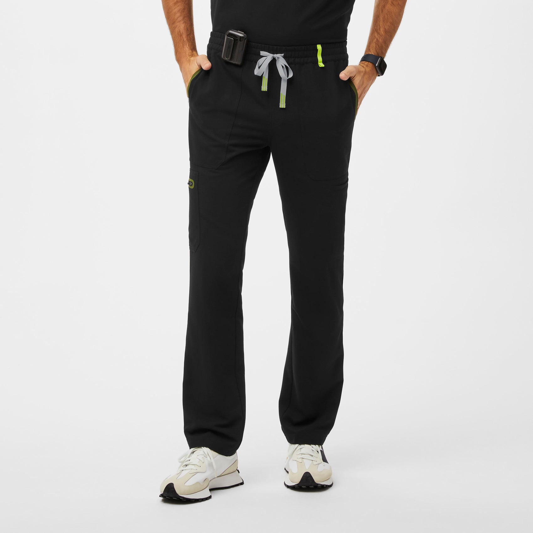 https://cdn.shopify.com/s/files/1/0139/8942/products/Q1_2023_12_BLACK_CAIRO-CONTRAST_M_RYAN_082.jpg?v=1676512679