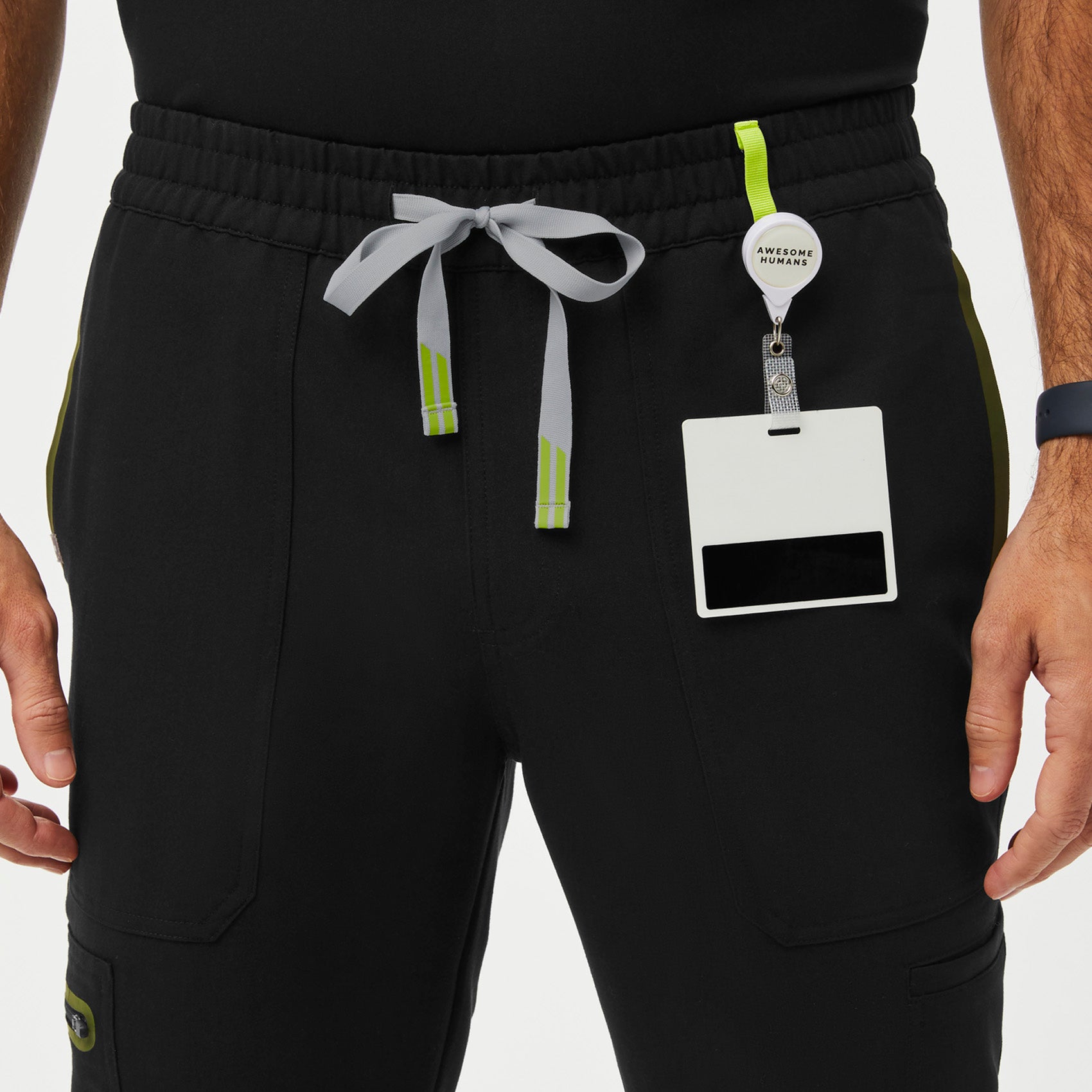 https://cdn.shopify.com/s/files/1/0139/8942/products/Q1_2023_12_BLACK_CAIRO-CONTRAST_M_RYAN_105.jpg?v=1676512718