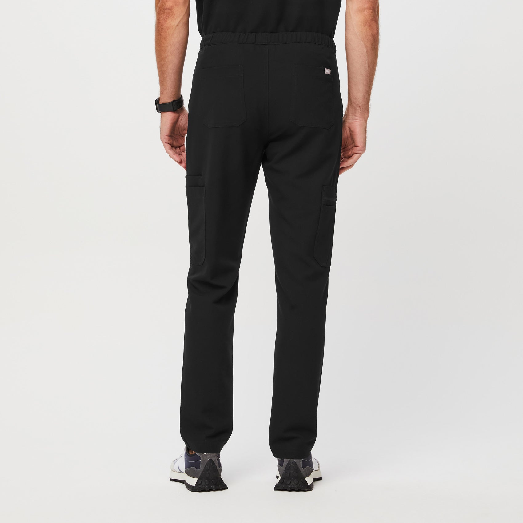 https://cdn.shopify.com/s/files/1/0139/8942/products/Q1_2023_12_BLACK_CAIRO-SLIM-CORE_M_NORBI_10492_6a2ca5a3-7008-4490-8103-a677b6a12c1c.jpg?v=1673565328