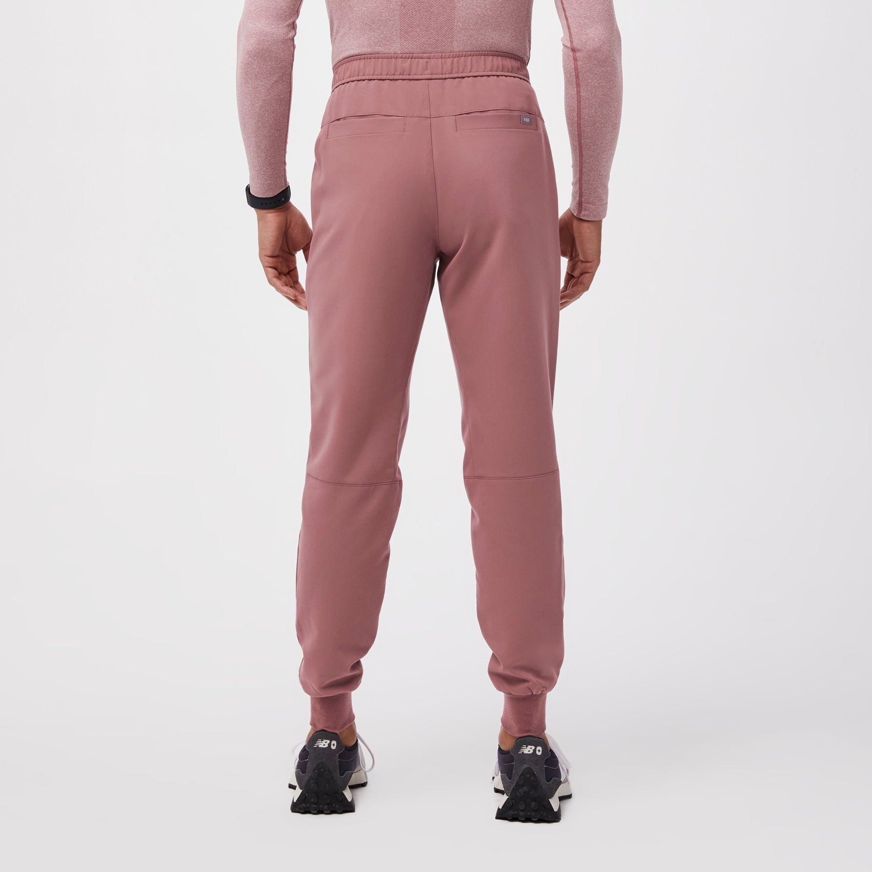 https://cdn.shopify.com/s/files/1/0139/8942/products/Q1_2023_12_MAUVE_TANSEN_SETH_143_1061d170-d3eb-4cae-a97e-565bd3fad92a.jpg?v=1689814189