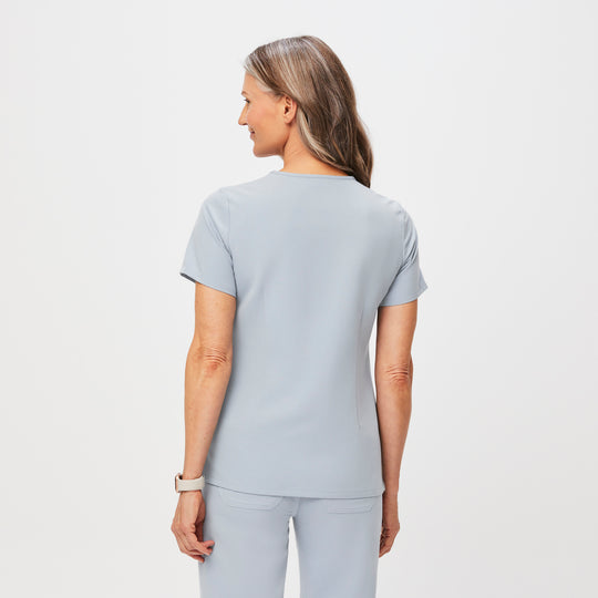Women's Casma ThreePocket Scrub Top Dusty Blue · FIGS