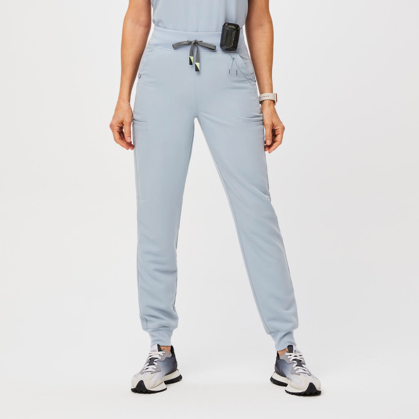 Women’s Clara Jogger Scrub Pants · FIGS