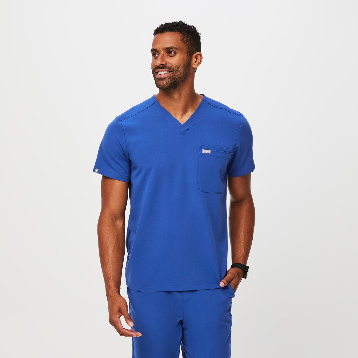 Men's Leon™ ThreePocket Scrub Top · FIGS