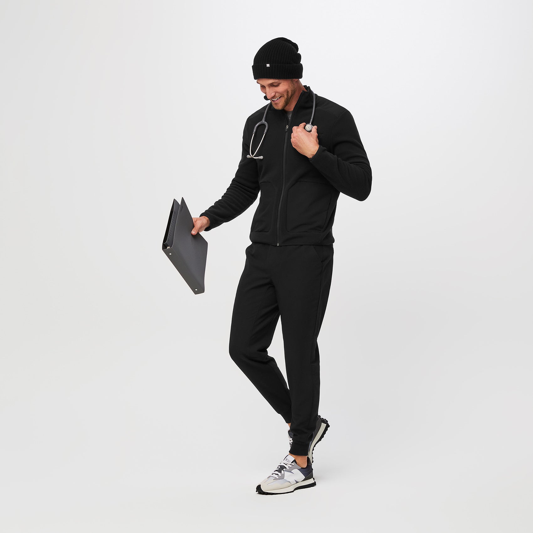 https://cdn.shopify.com/s/files/1/0139/8942/products/U-Beanie-Black-5.jpg?v=1665436509