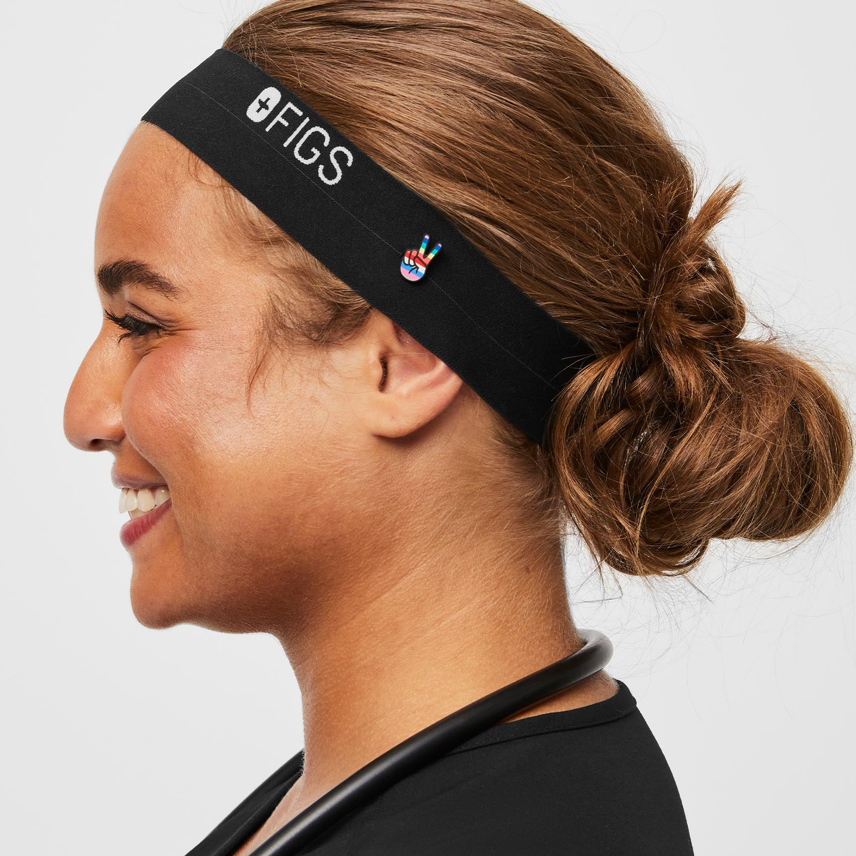 https://cdn.shopify.com/s/files/1/0139/8942/products/U-PIPS-FIGSPeaceSign-Black-2.jpg?v=1678238349