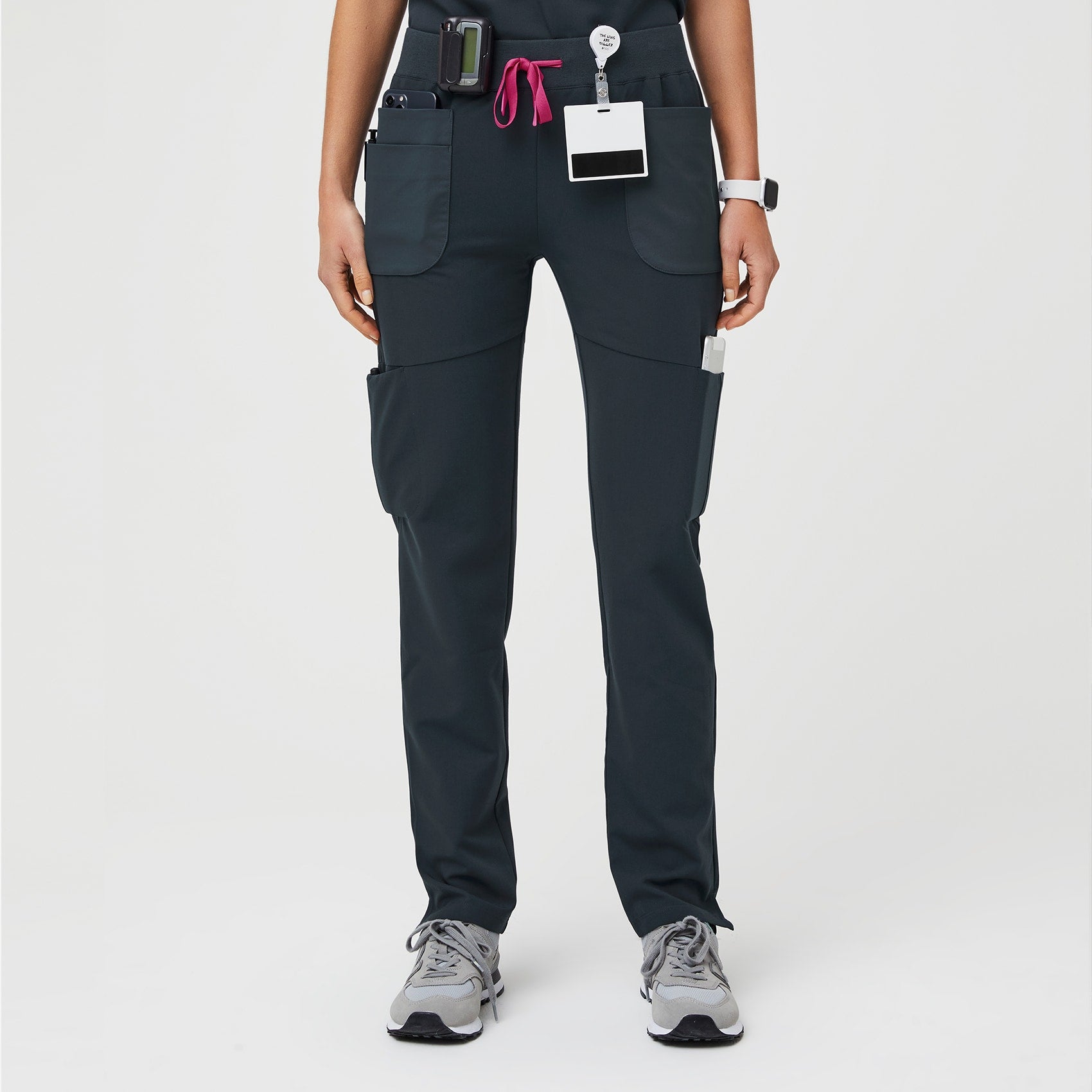 Women's Mundri Slim Scrub Pants · FIGS