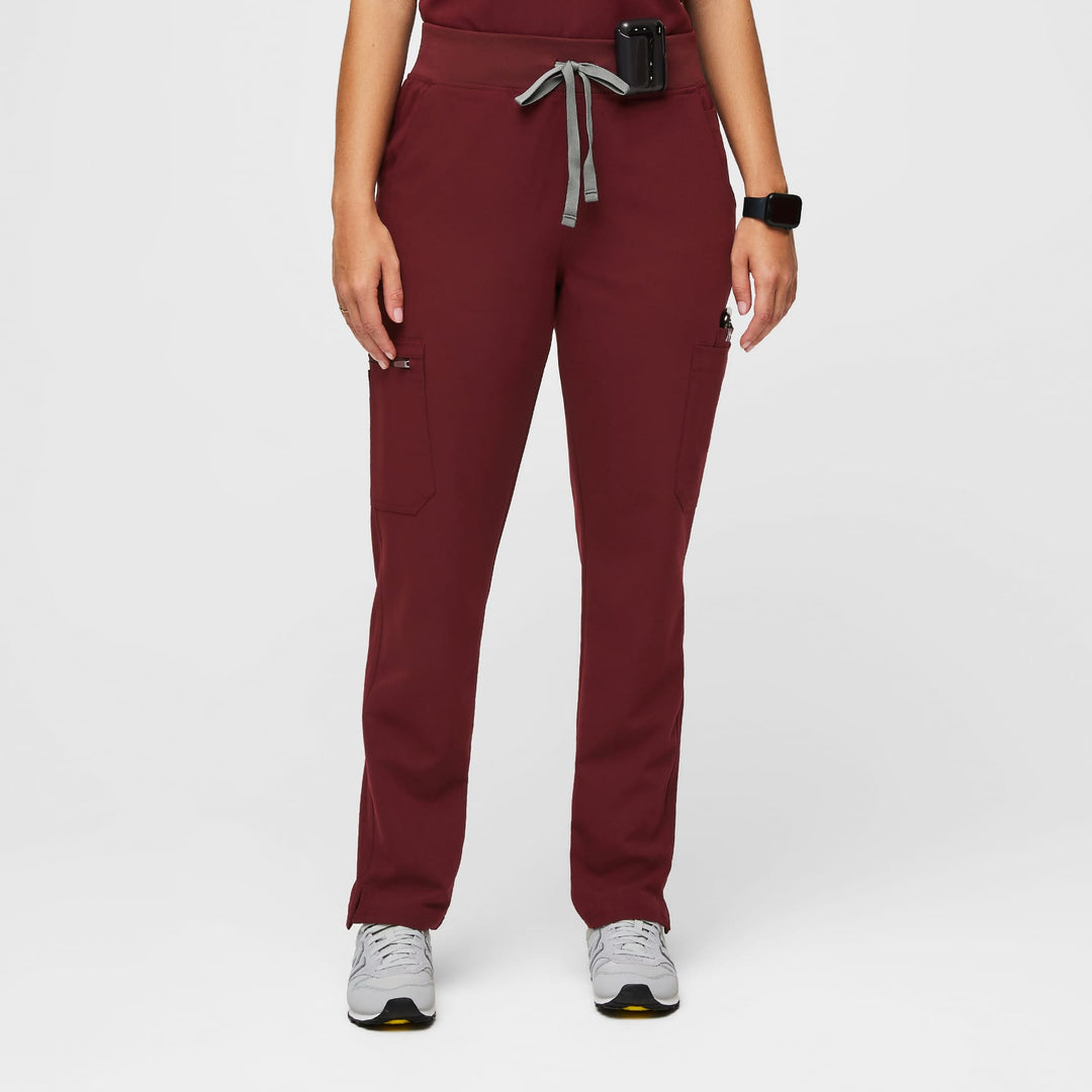 Women’s High Waisted Yola Skinny Scrub Pants™ · FIGS