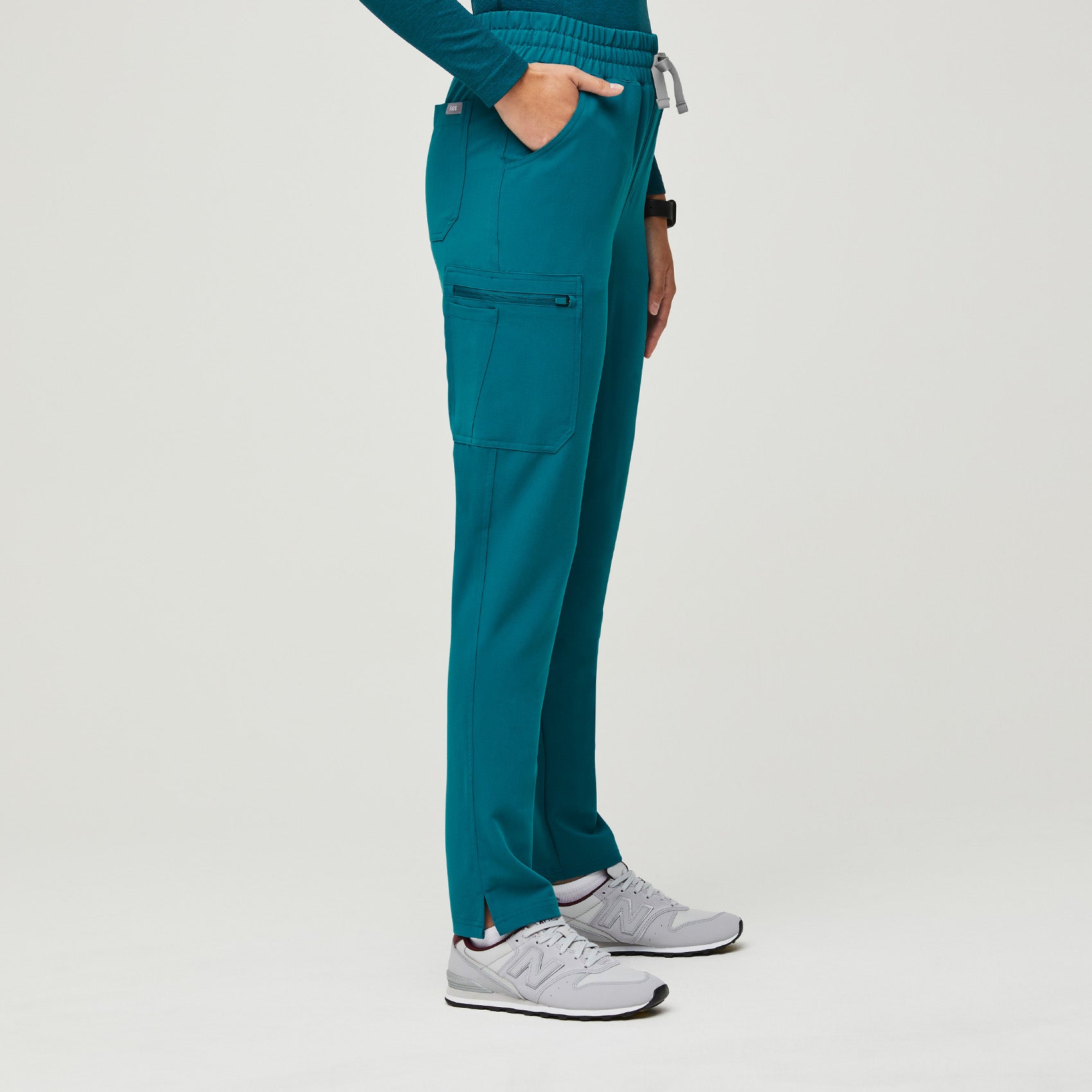 Women’s Yola HighWaisted Scrub Pants · FIGS