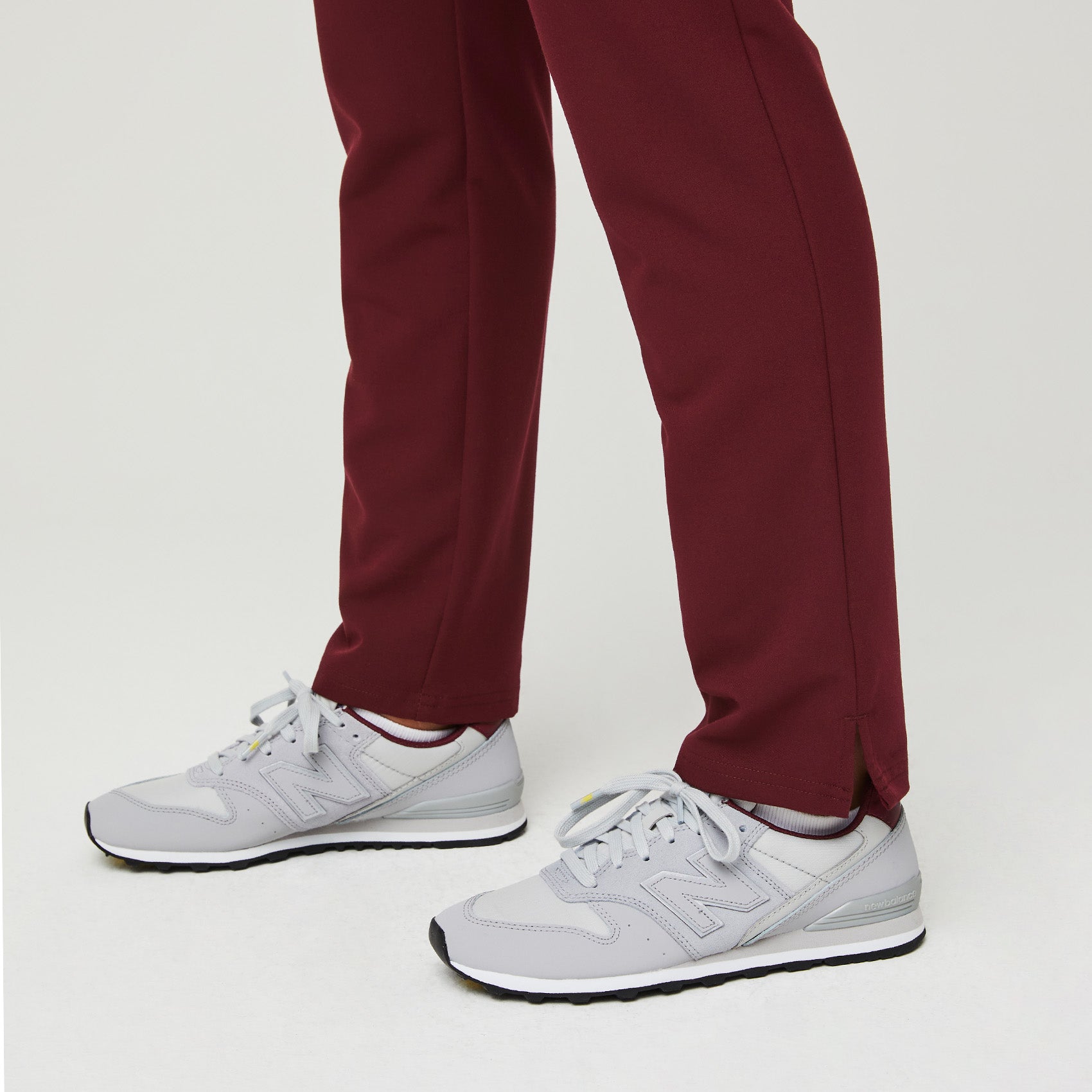 https://cdn.shopify.com/s/files/1/0139/8942/products/Womens-Nepal-Slim-Pants-burgundy-4_9013ff9c-e03d-40ae-b9eb-5dcb4c91dccf.jpg?v=1634077751