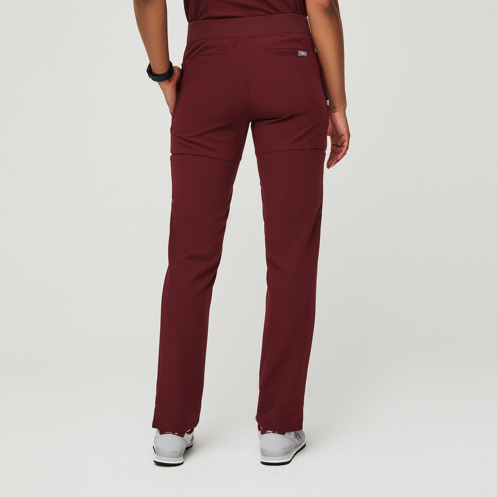 https://cdn.shopify.com/s/files/1/0139/8942/products/Womens-Nepal-Slim-Pants-burgundy-5_a9aced0f-bf60-4ac1-8267-a2edda06c6ac.jpg?v=1634077750