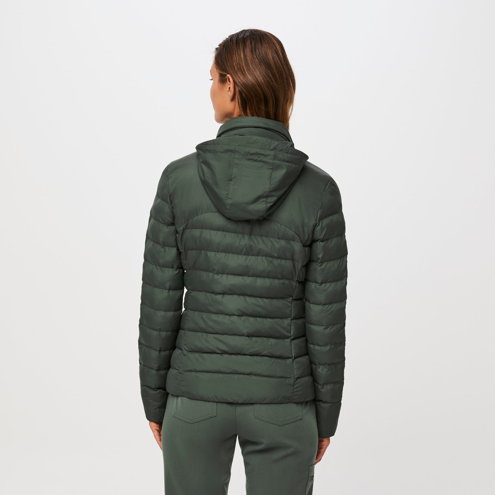 https://cdn.shopify.com/s/files/1/0139/8942/products/Womens-On-ShiftPackablePufferJacket-Moss-XS-4.jpg?v=1666204450