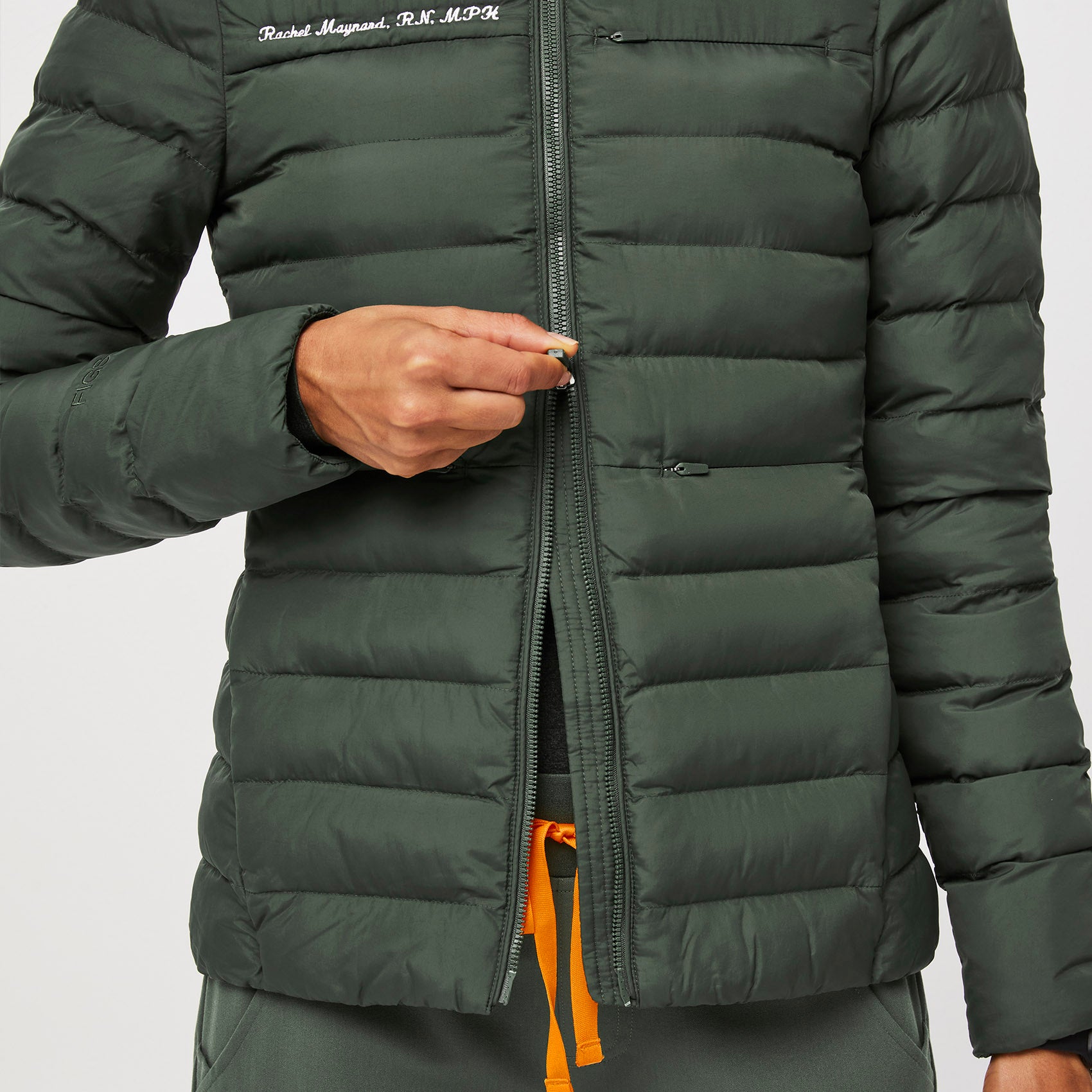 https://cdn.shopify.com/s/files/1/0139/8942/products/Womens-On-ShiftPackablePufferJacket-Moss-XS-7.jpg?v=1666204450