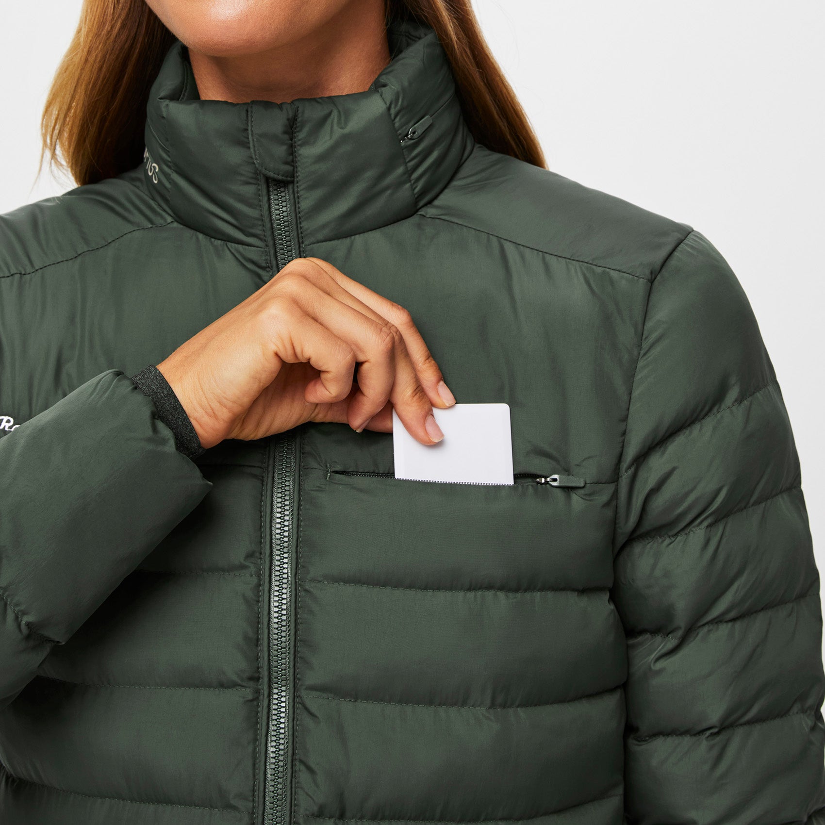 https://cdn.shopify.com/s/files/1/0139/8942/products/Womens-On-ShiftPackablePufferJacket-Moss-XS-8.jpg?v=1666386144