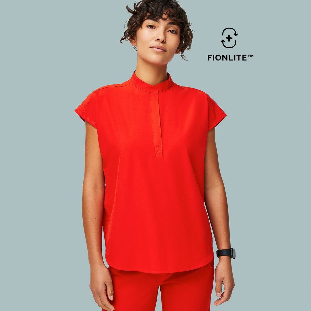 Women’s Rafaela FREEx Oversized Scrub Top™ · FIGS