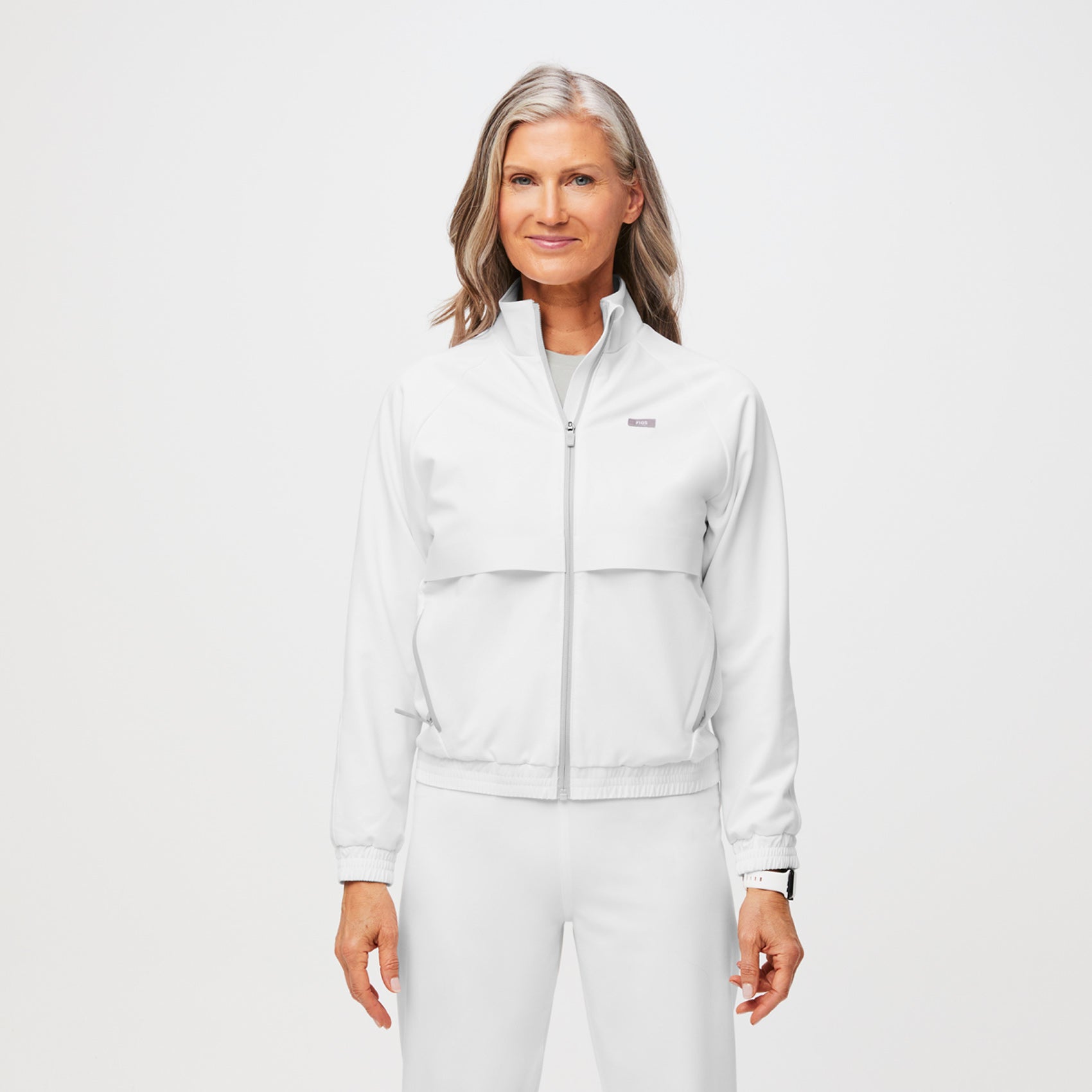 Women’s FIONxtra™ Sydney Scrub Jacket · FIGS