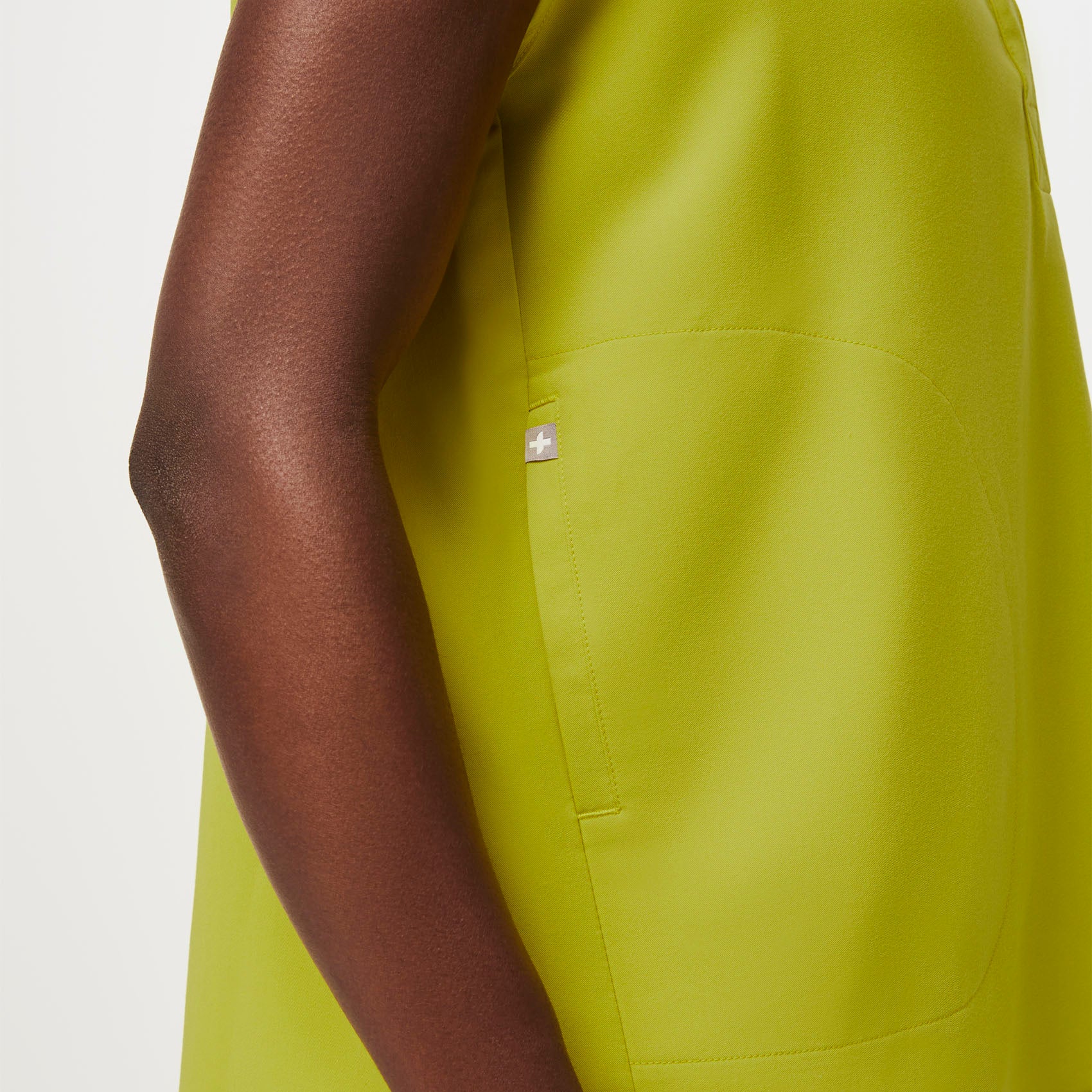 https://cdn.shopify.com/s/files/1/0139/8942/products/Womens-ThatShiftsCrayKit-Limeade-6.jpg?v=1682040560